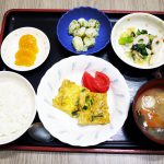 きょうのお昼ごはんは、和風チーズオムレツ・しば漬けおろし・のり塩ポテト・みそ汁・くだものでした。