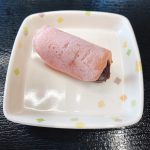 3月30日水曜日　きょうのおやつは、郷土のお菓子シリーズ　長命寺風の桜餅（関東）でした。