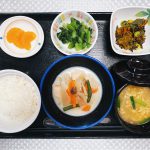 6月2日木曜日　きょうのお昼ごはんは、豆乳煮　かぼちゃと枝豆のごま和え・青菜炒め・みそ汁・果物でした。　