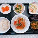 10月11日火曜日　きょうのお昼ごはんは、プルコギ風・おからサラダ・お浸し・みそ汁・くだものでした。