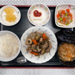 9月29日金曜日　きょうのお昼ごはんは、豚肉と切り昆布の炒め物・コロコロ煮・梅香味奴・みそ汁・くだものでした。