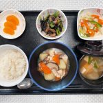 10月14日土曜日　きょうのお昼ごはんは、吉野煮・天かす和え・ひじき炒め・みそ汁・くだものでした。