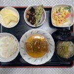 4月10日水曜日　きょうのお昼ごはんは、れんこん入りあんかけハンバーグ・たろっぺの天ぷら・スパゲッティサラダ・ひじき煮・みそ汁・くだものでした。