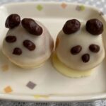 10月28日月曜日　きょうのおやつは、パンダチョコでした。